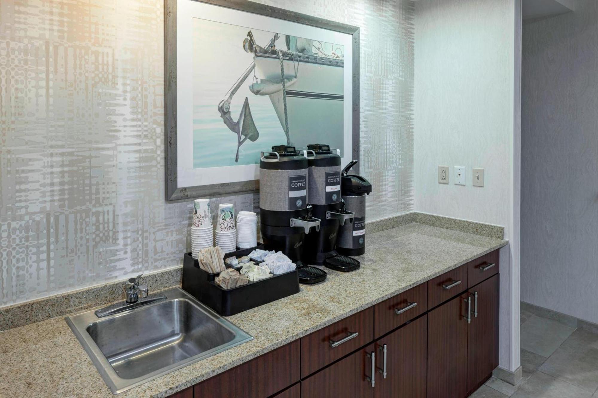 Courtyard Virginia Beach Oceanfront/South Экстерьер фото