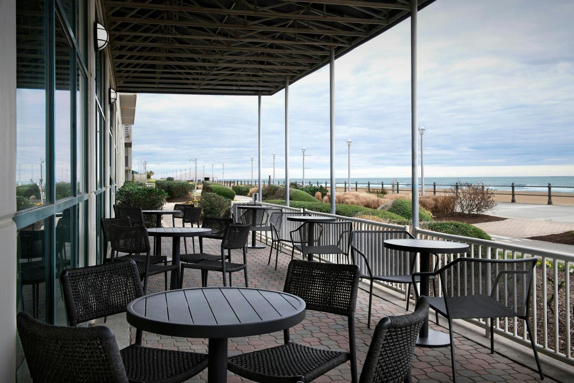 Courtyard Virginia Beach Oceanfront/South Экстерьер фото